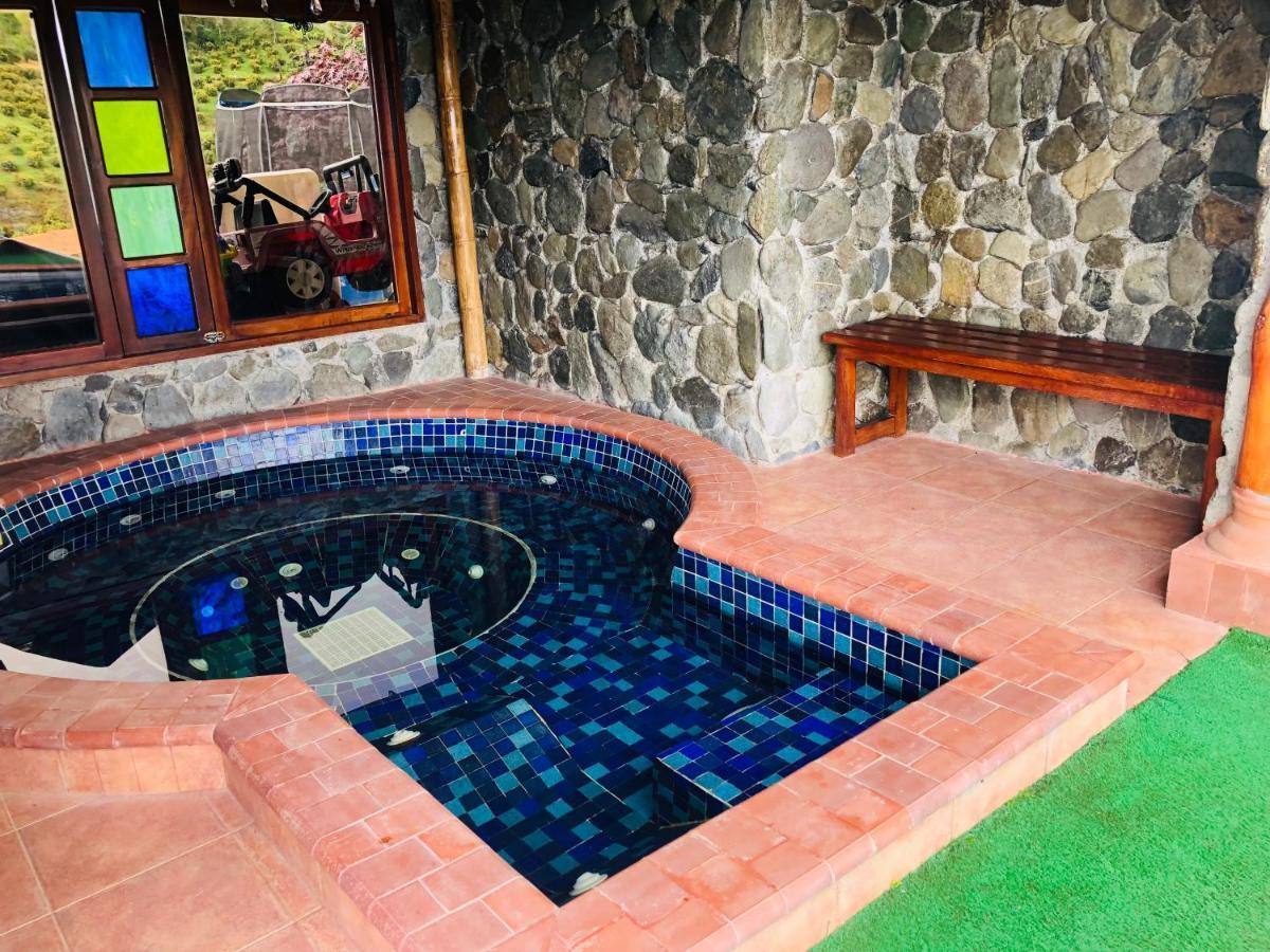Castillo De Cascadas Finca Hotel Salamina Zewnętrze zdjęcie